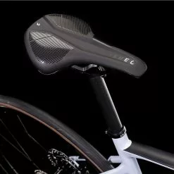 Cube Attain GTC Race, Frostwhite´n´carbon -Giant Liv Verkäufe 1b3b9eff 0001 4a68 aa5b b41fc283fee2