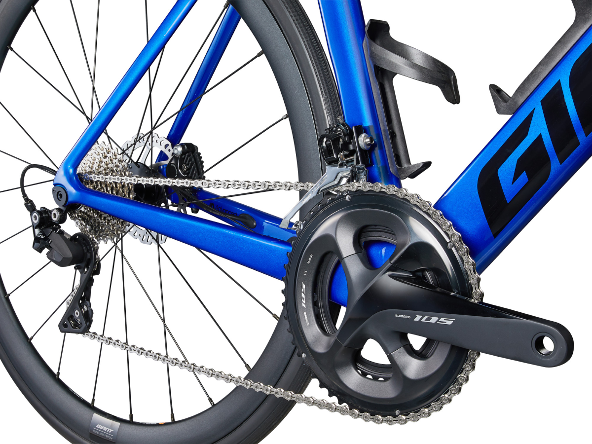 GIANT Propel Advanced 2 Rennrad Carbon 22-Gang Shimano 105 Mit Scheibenbremsen MJ 2023 13 GIANT Propel Advanced 2 Rennrad Carbon 22-Gang Shimano 105 Mit Scheibenbremsen MJ 2023 – Bild 11