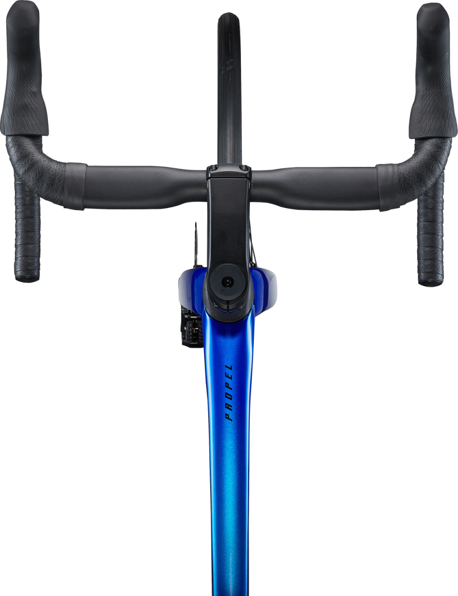 GIANT Propel Advanced 2 Rennrad Carbon 22-Gang Shimano 105 Mit Scheibenbremsen MJ 2023 6 GIANT Propel Advanced 2 Rennrad Carbon 22-Gang Shimano 105 Mit Scheibenbremsen MJ 2023 – Bild 4