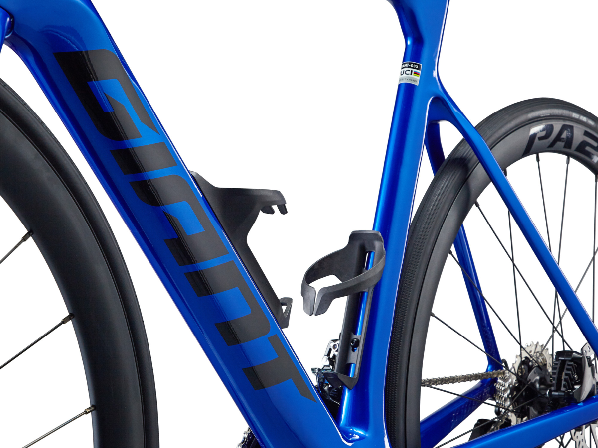 GIANT Propel Advanced 2 Rennrad Carbon 22-Gang Shimano 105 Mit Scheibenbremsen MJ 2023 7 GIANT Propel Advanced 2 Rennrad Carbon 22-Gang Shimano 105 Mit Scheibenbremsen MJ 2023 – Bild 5